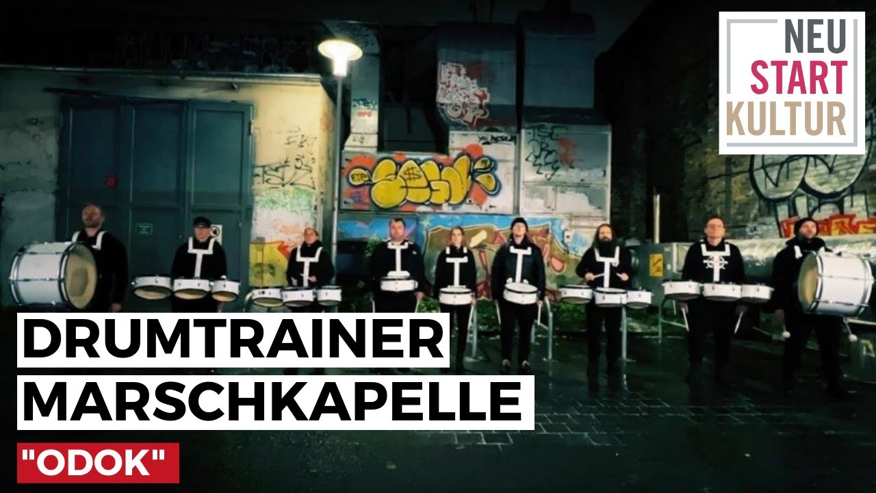 Drumtrainer Marschkapelle performs  