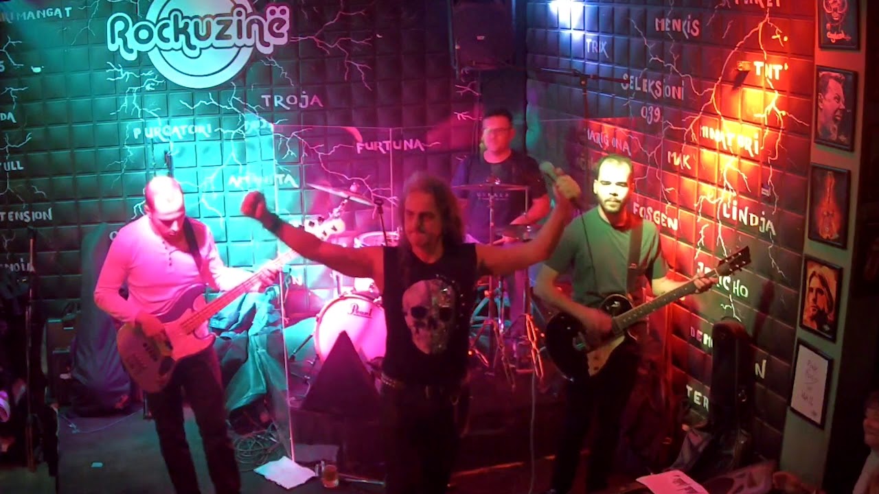 George Gakis, @Rockuzine (LIVE)