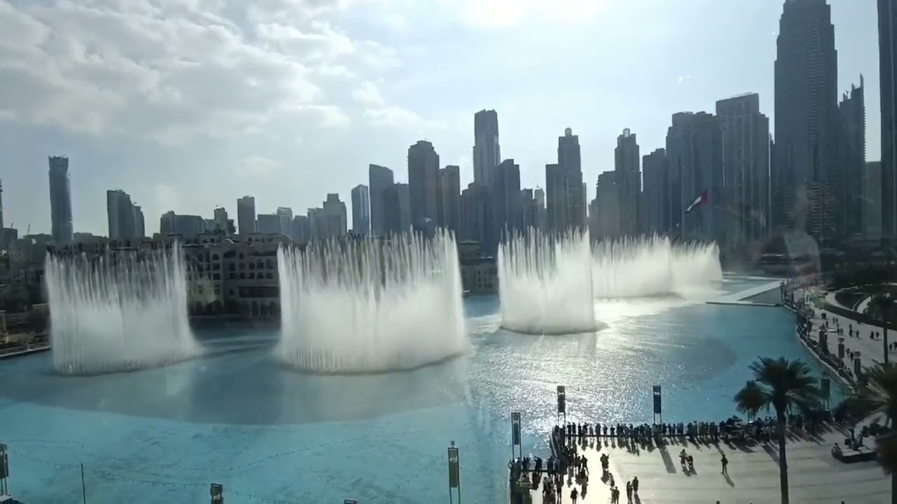 Dubai fountain- Adele 'Skyfall'