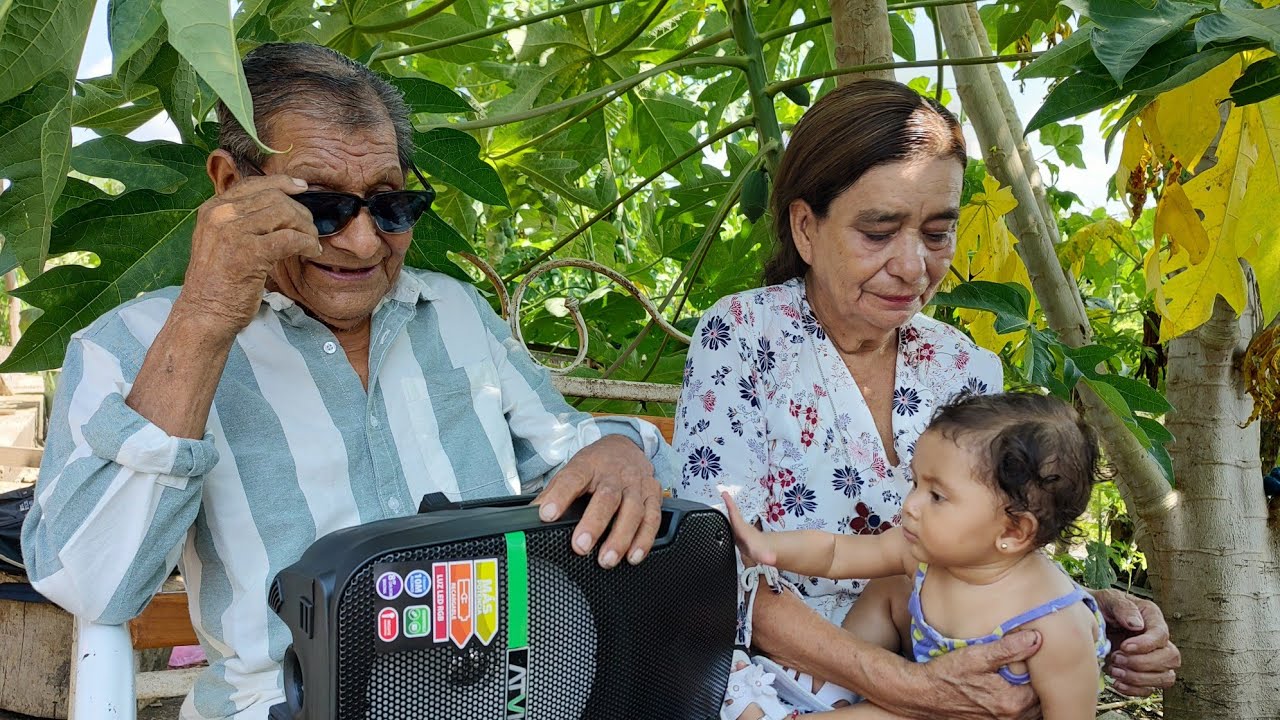 Celebramos el 82 aniversario de Don Santos 🥳