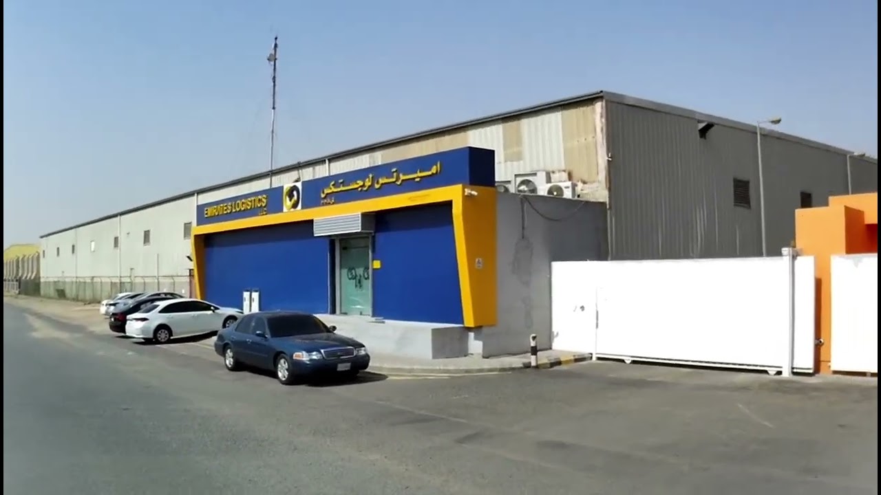 Truck loading khumrah dewara majdoi Saudi Arabia KSA Saudi Arabia truck driver