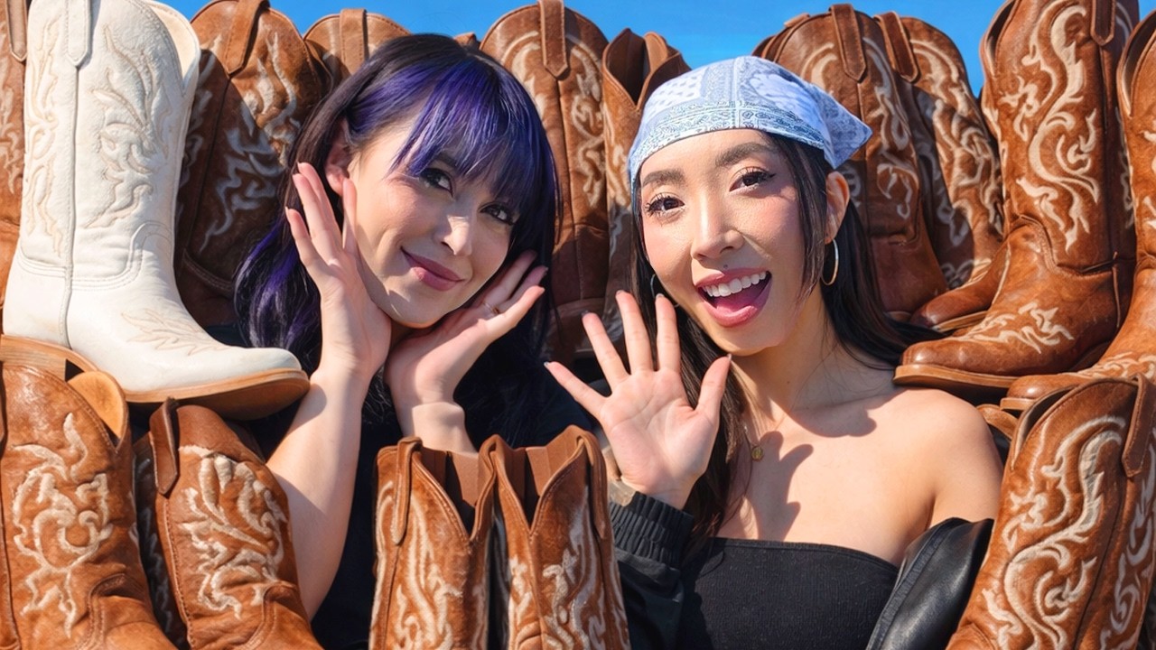 E-Girls go to Boot Barn