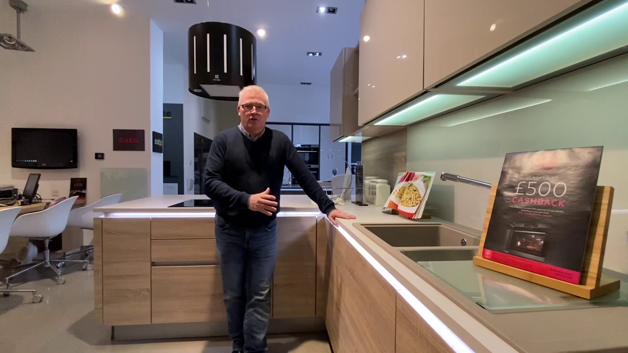 Kuechen Harmonie demonstration videos -Nolte kitchen corner unit
