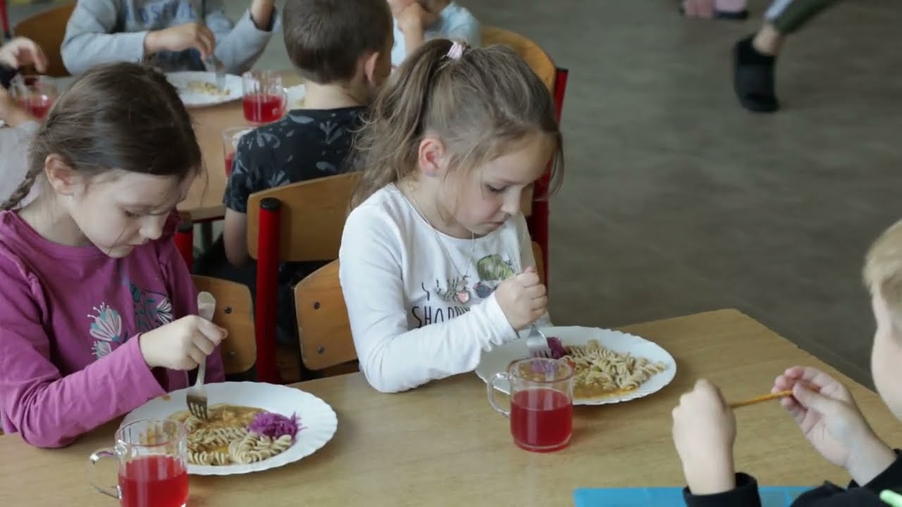 SPACER PO PRZEDSZKOLU W MAŁOMICACH