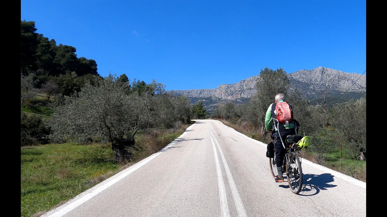 Il Peloponneso in bici.  Tra miti ,  leggende , antiche storie , sirtaki e vino Retsina