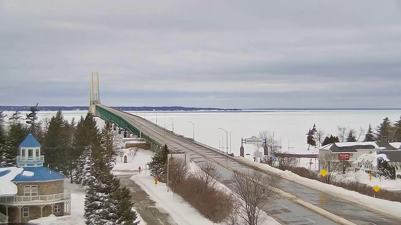LIVE: Mackinac Bridge closed due to falling ice