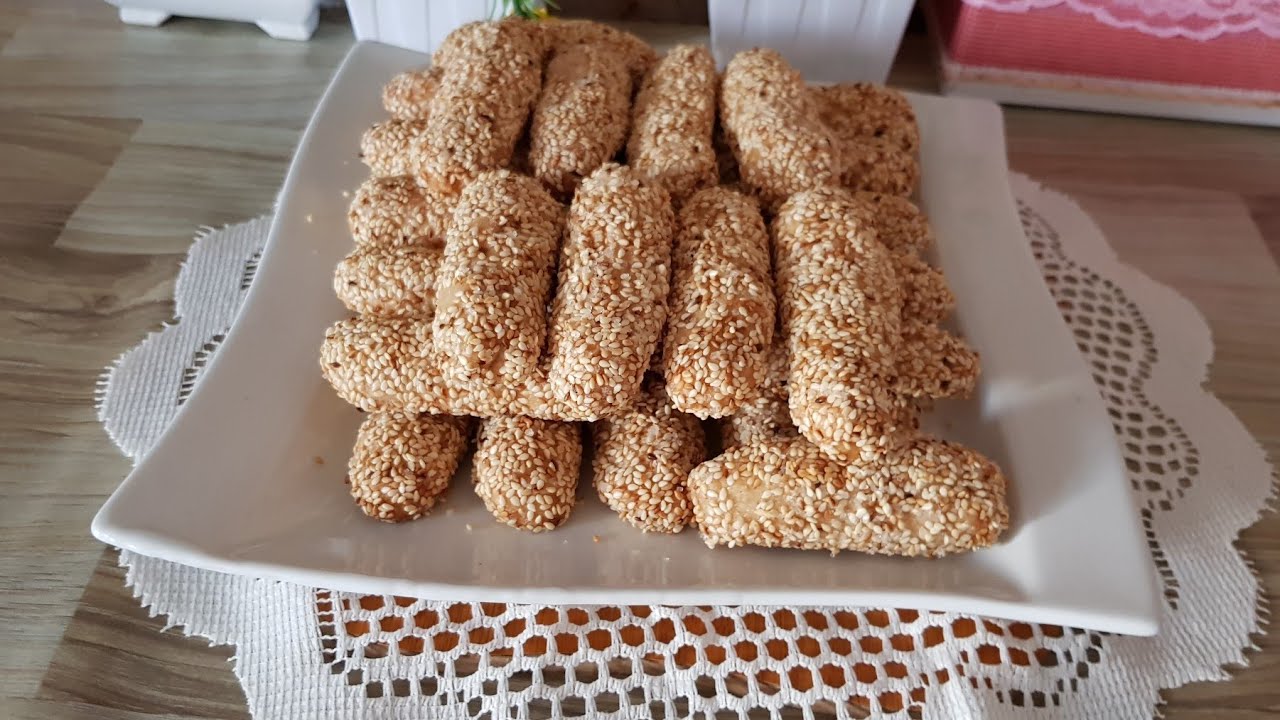 كعك ابو السمسم  هش ومقرمش ومثل الجاهز تماما وبمواد متوفرة بكل بيت❤❤