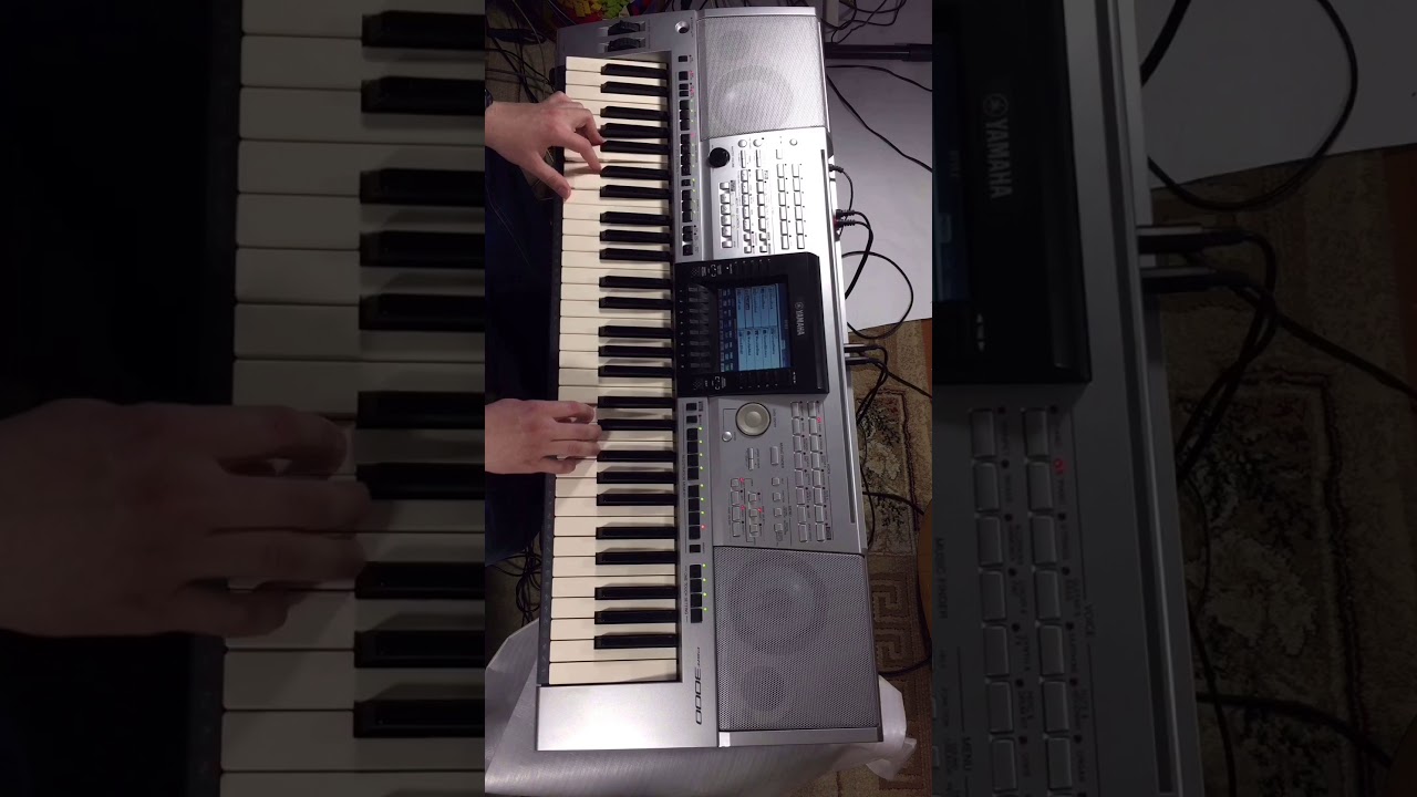 Old Yamaha PSR-3000 still sounds cool in 2020! Check it out!