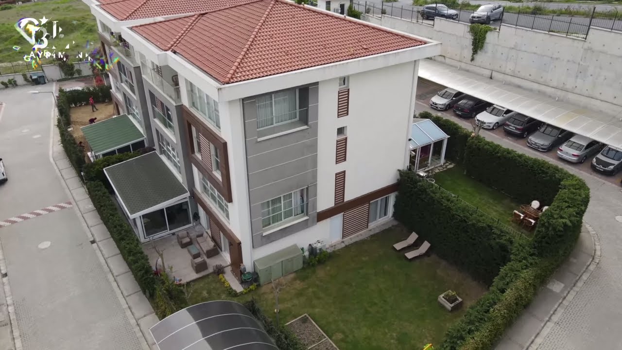 Bahçeşehir Eston 6.mahalle satılık daire büyük bahçeli 3+1