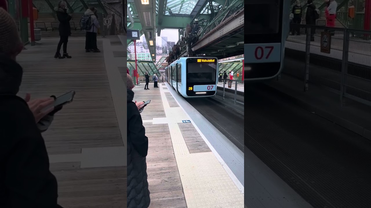 Hanging train in Germany 🇩🇪 Wuppertal #monorail #skytrain #hangingtrain #wuppertal #germany #shorts