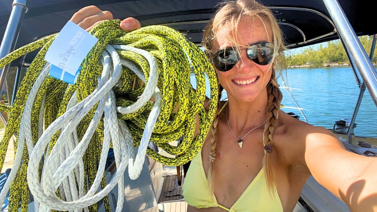 ОНА УСТАНАВЛИВАЕТ новый бегучий такелаж! Грот с закруткой на мачте на Beneteau [эп. 60]