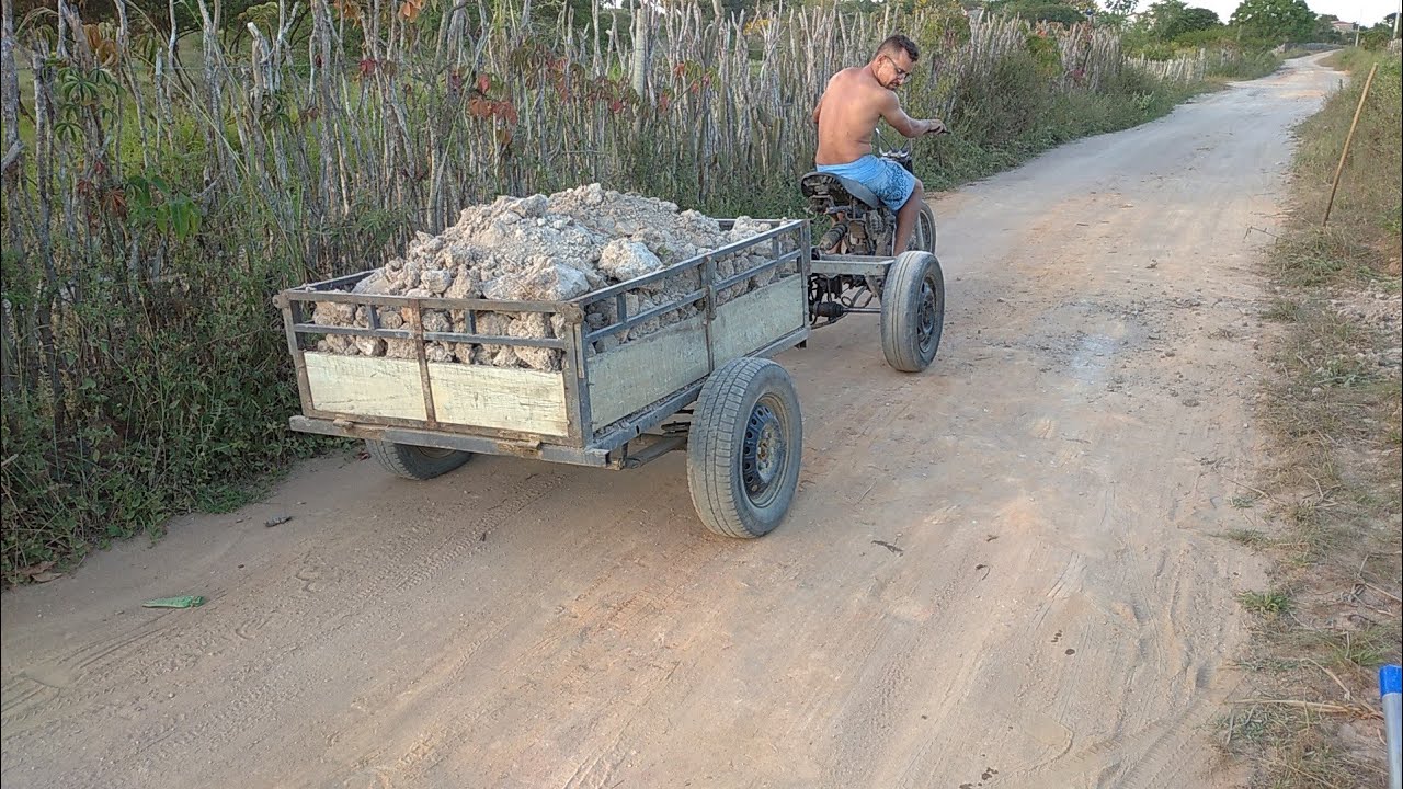 O TRICICLO COM CAIXA DE MARCHA DE CARRO FICOU TOP.