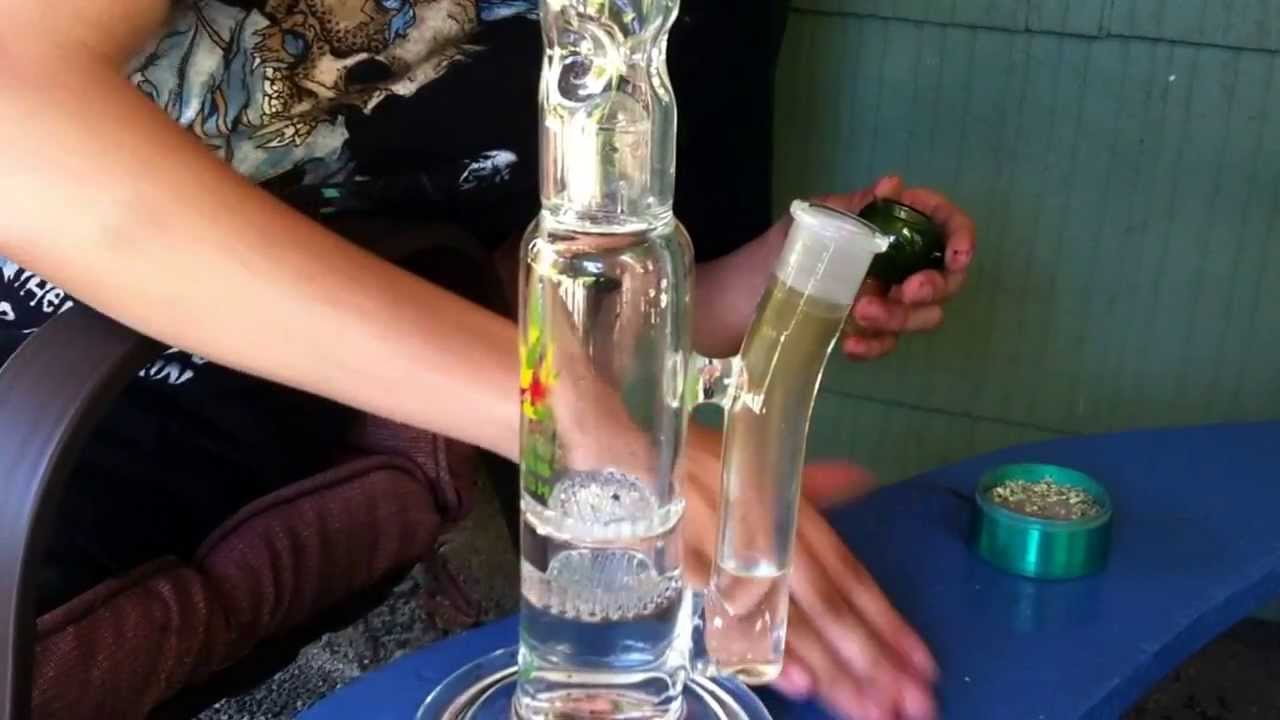 Episode 10: LIMITED EDITION Stemless double honeycomb perc cheech bong review