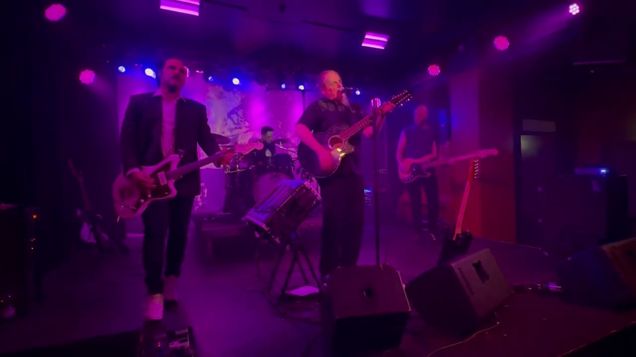 Four Imaginary Boys - Friday I'm in Love (The Cure Cover)