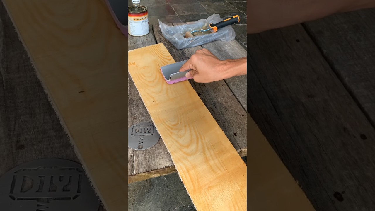DIY Wood grain paint brush🪵#DIY #paint #painting #woodgrain #tips #hacks #tooltips #tools