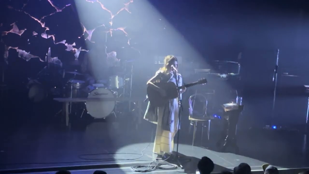 PJ HARVEY -fullshow@ osaka japan 2025.3.19