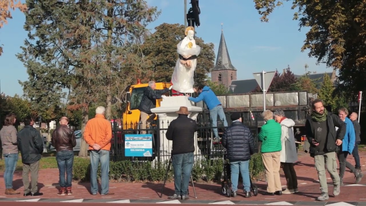 Heilig Hartbeeld weer terug in Sint Hubert