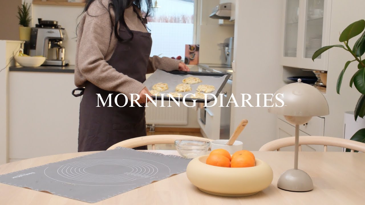 Morning Diaries ☁️✨ | Breakfast: Avocado Toast 🥑🍞 | Tidy Up Time 🧺 | Baking 🧁