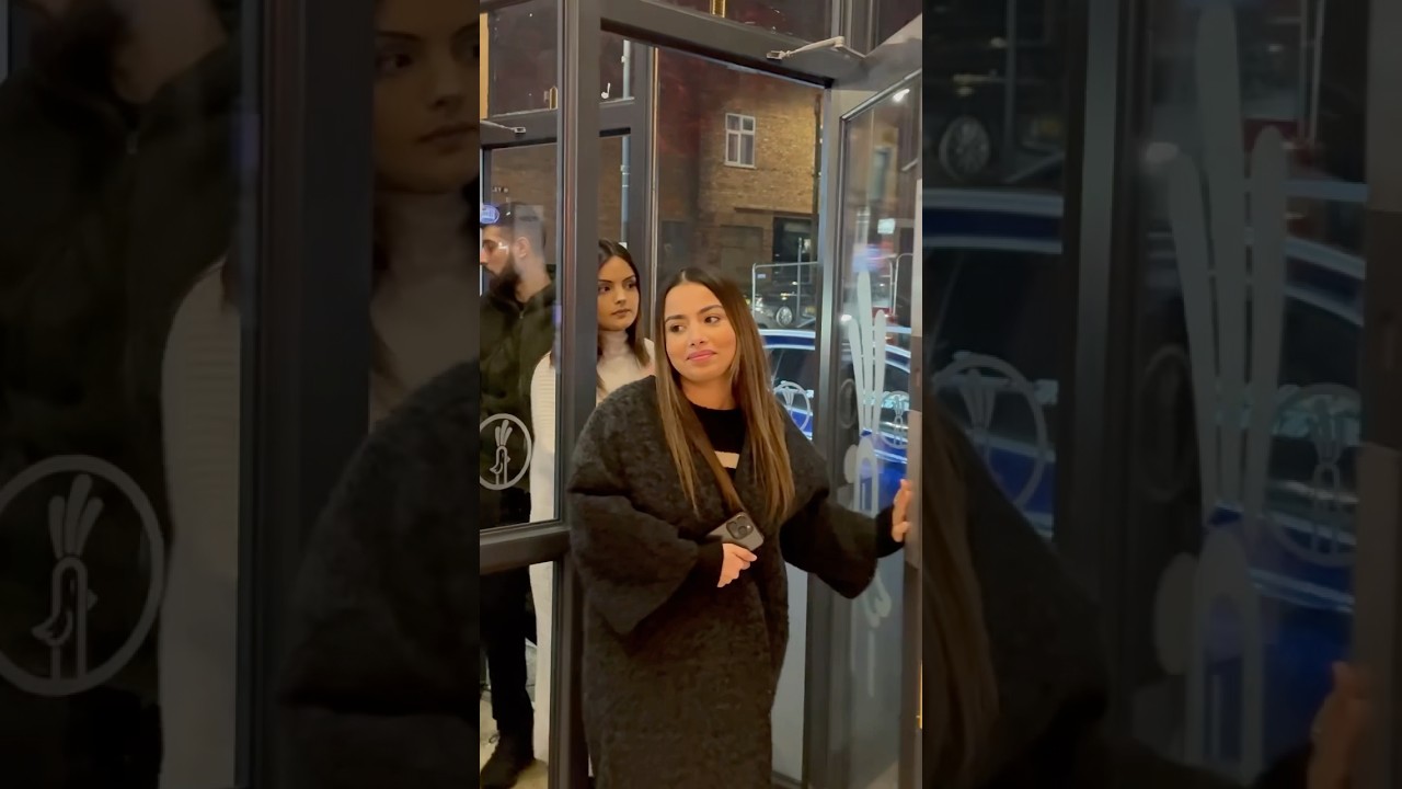 Couples outing 🥰meal #shortsvideo #couplegoals #pakistani #pakistanifood #shorts #husbandwifecomedy