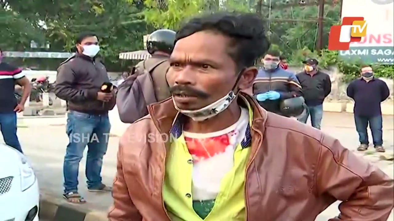 On Video, Street Fight Between Two Men Create Ruckus In Bhubaneswar