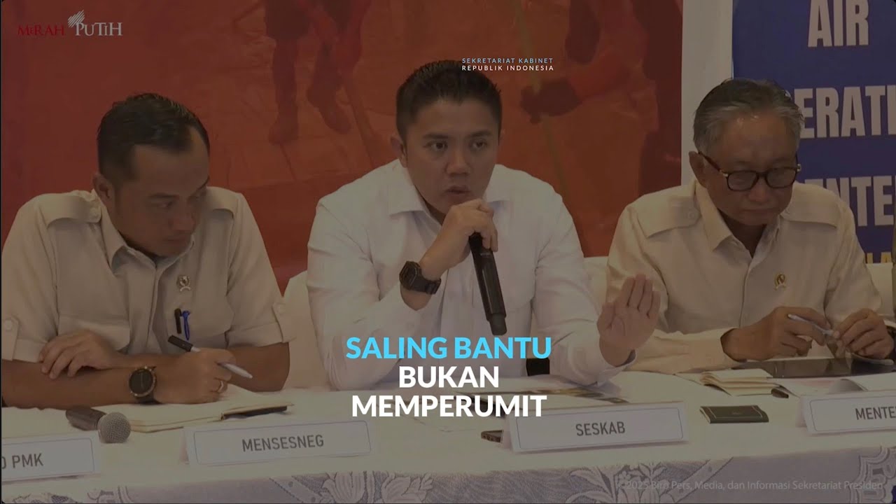 Seskab Teddy Jawab Pertanyaan Media Terkait Penanganan Bencana