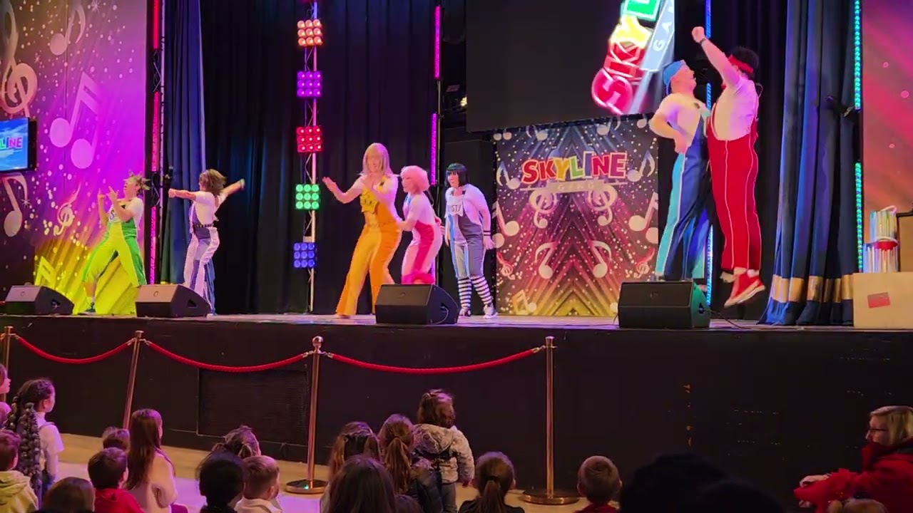 The Skyline Gang Beside The Sea- Intro (Butlins Bognor Regis, December 2025)