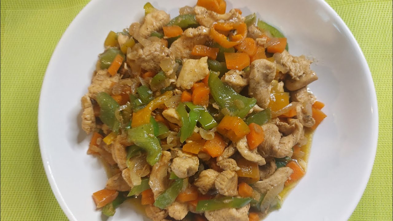 POULET SAUTÉ AUX POIVRONS, CAROTTES ET PIMENTS II DÉLICIEUX ET MEILLEURE QU’AU RESTAURANT