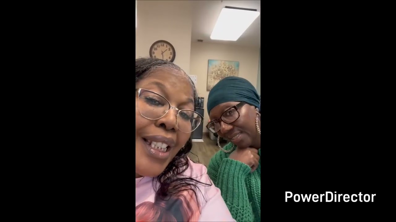 Auntie Dawn gets her hair done