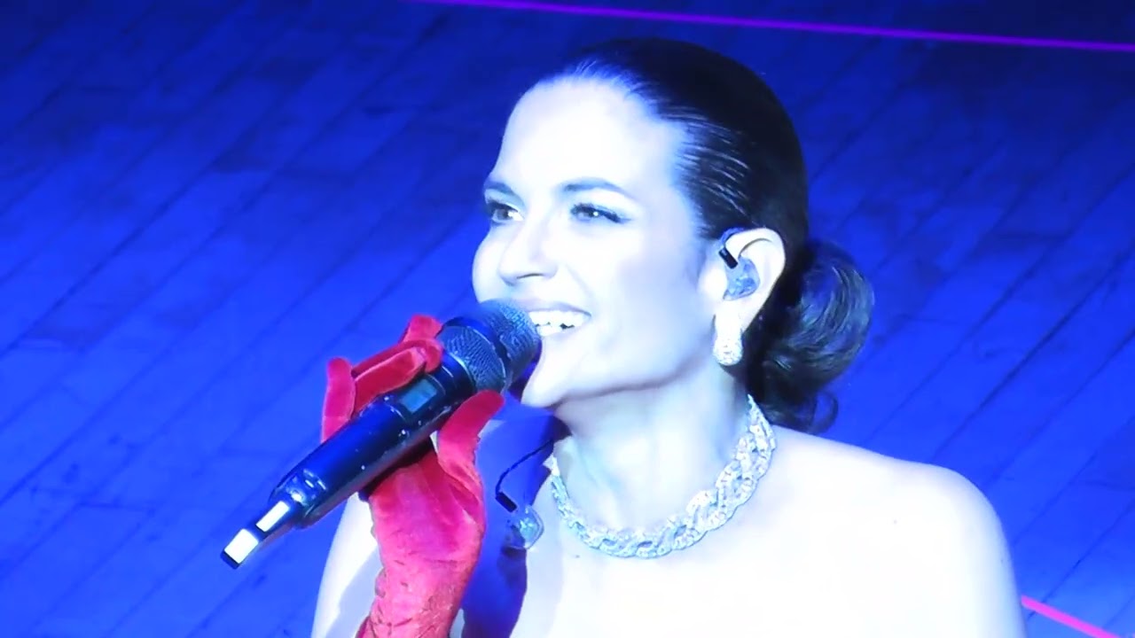 Natalia Jimenez Besame Mucho 2025