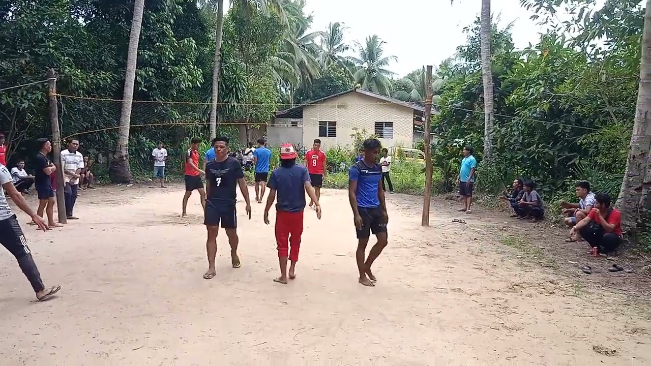 VOLLEYBALL PLAY JALAN KUDAT RUMBLE SET1 KK JAYA PULA & KIPING VS KUDAT ASRIE AWIE & BOBOY