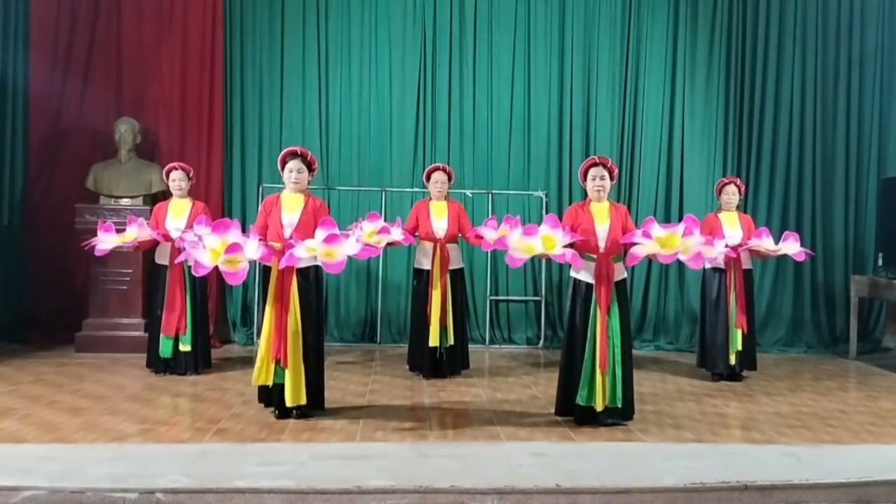 Ơn Bác muôn đời câu lạc bộ liên thế hệ Đồng Sài