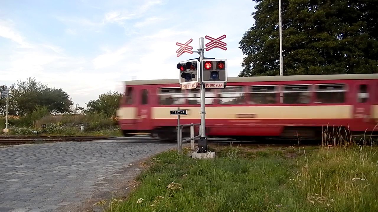 Železniční přejezd P916 Malonice (21. 7. 2017)