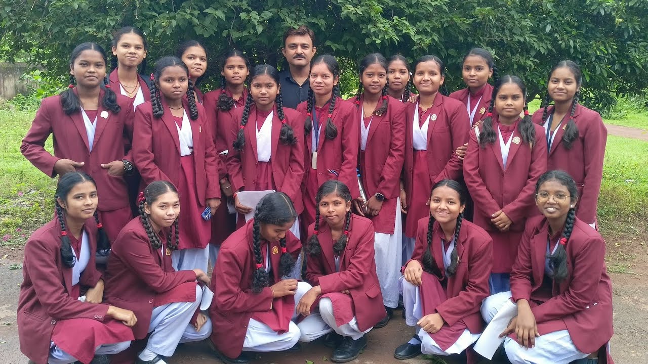 कन्या💓परिसर में शनिवार की PT.. #school #schoollife #bastar #students #bastariya #grl #grls #pt