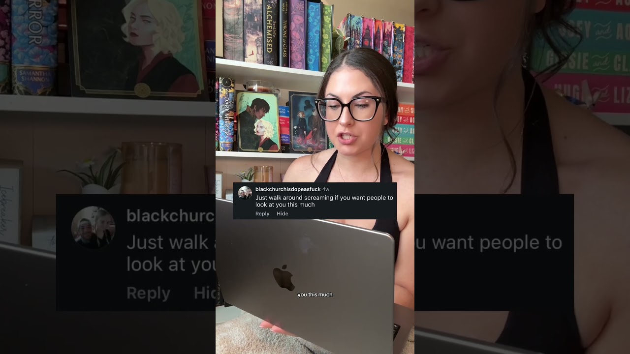 Reading my hate comments, part 1✨✨ #booktok #readingcomments #bookishhumor #booklover #spicybooks