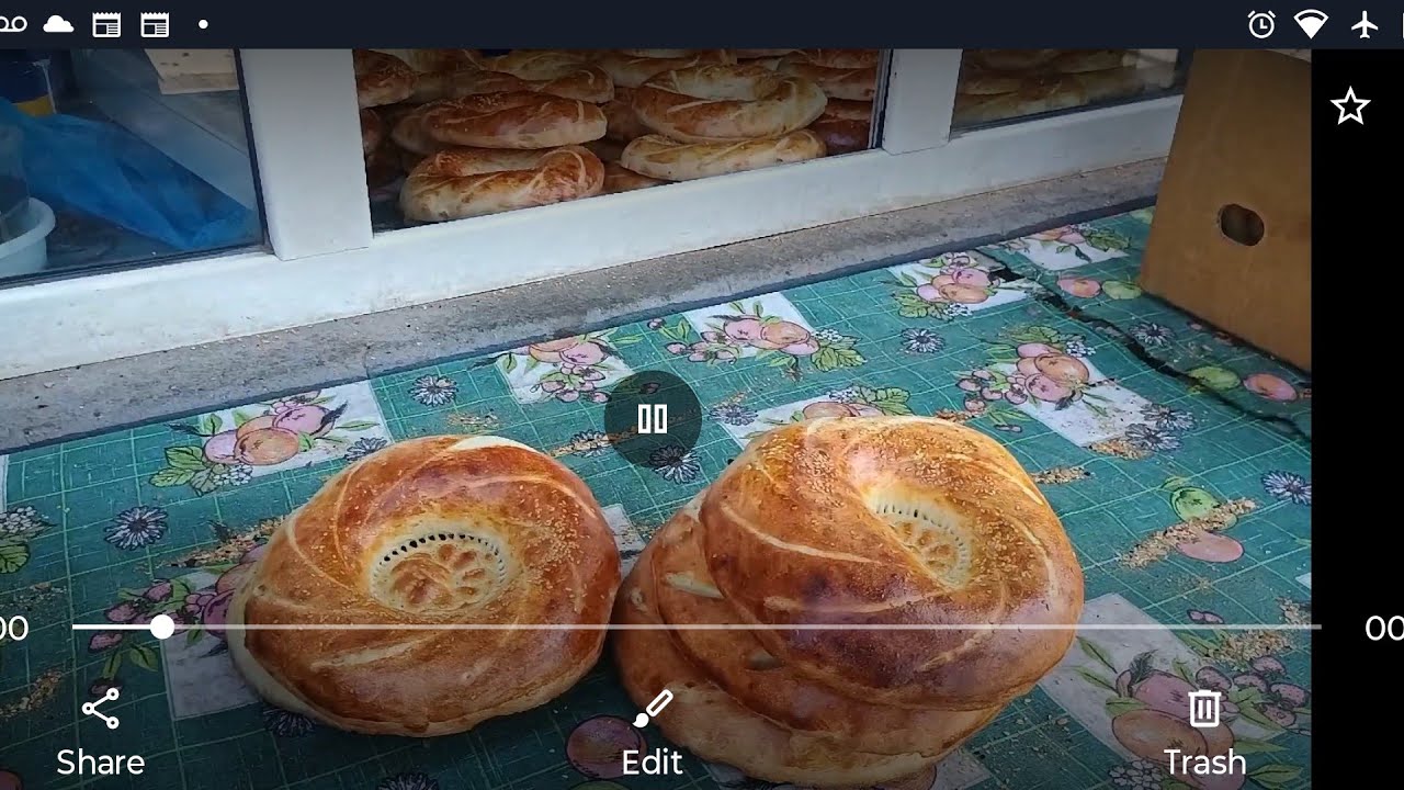 Узбекские лепешки в тандыре- как их пекут в цеху