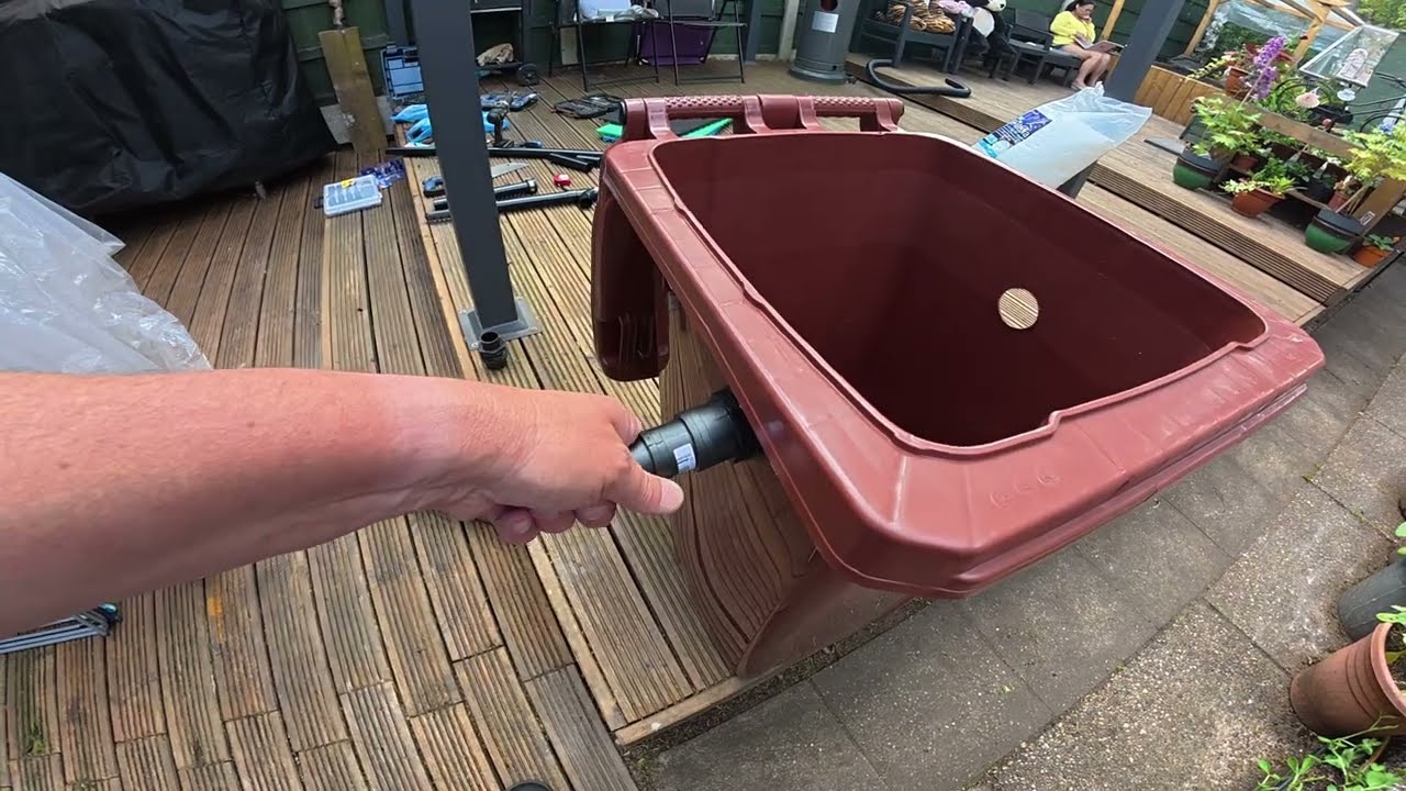 DIY gravity pond filter using 100 liters wheelie bin