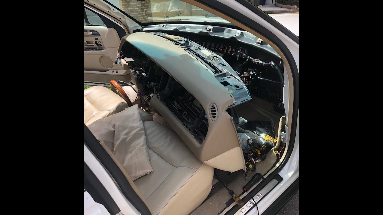 2008 Lincoln Town Car Dash Removal and Blend Actuator Replacement