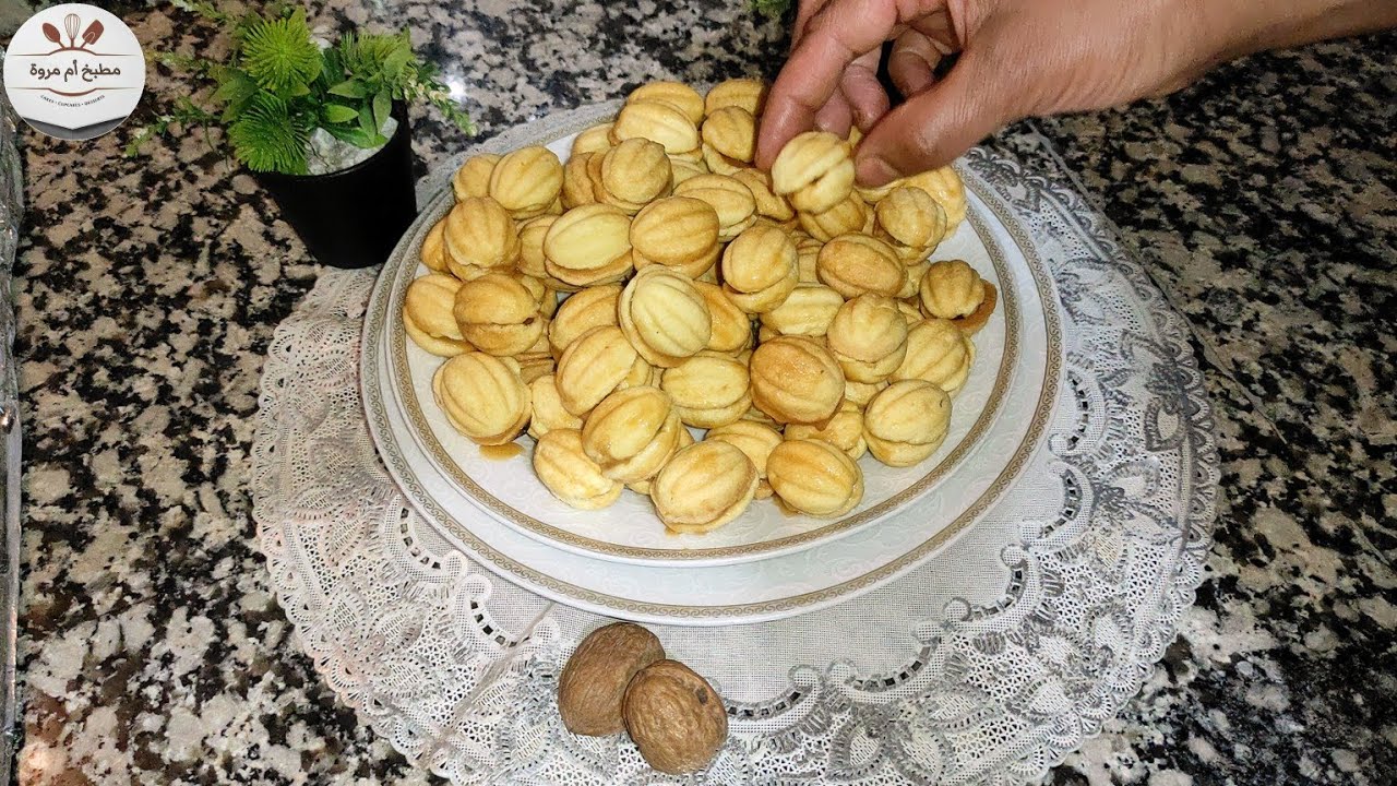 حلوة الزمن الجميل حلوة الكركاعة بدون فرن وبطريقة سهلة تخليك طيبيها بلا عگز بحشوة لذيذة 😉✨