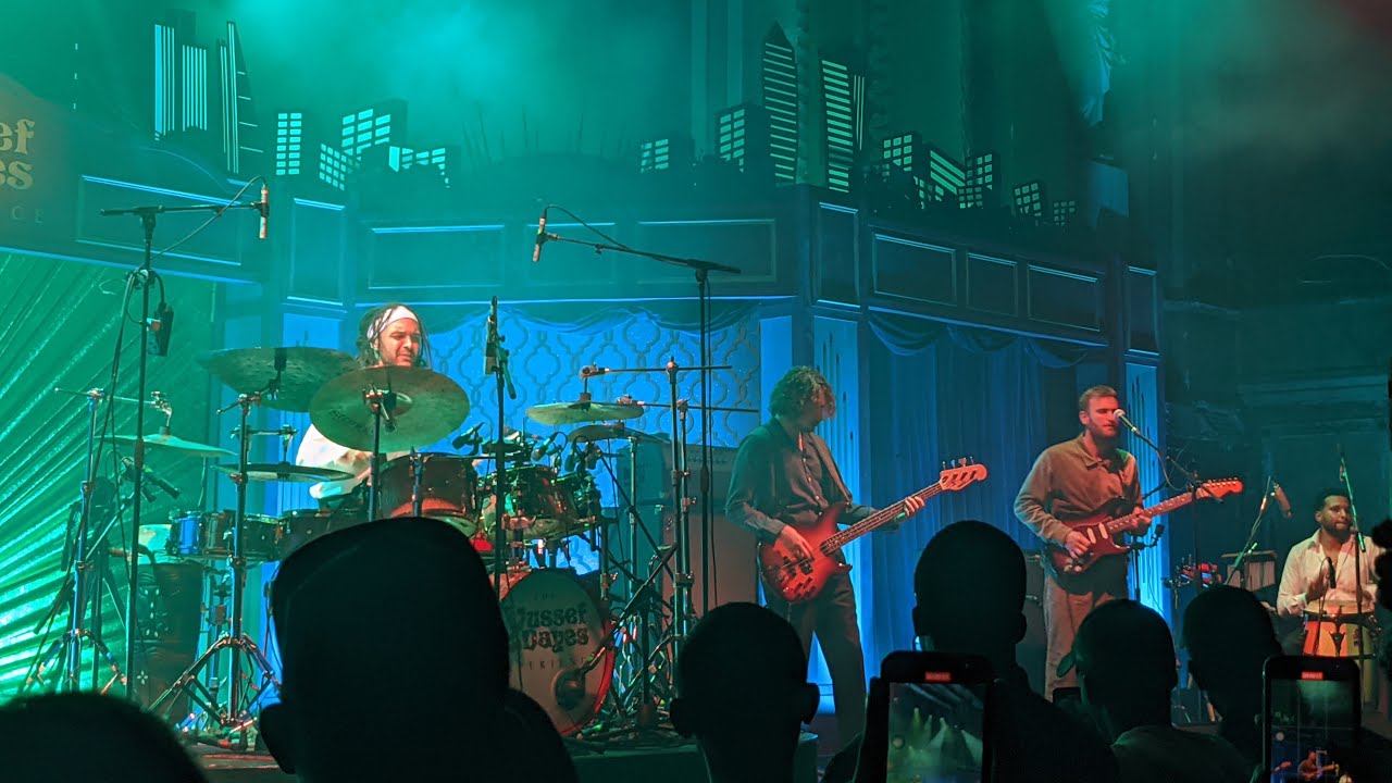Tom Misch, Yussef Dayes Trio - Nightrider (Feat. Venna) - Live at Alexandra Palace London (12/11/21)