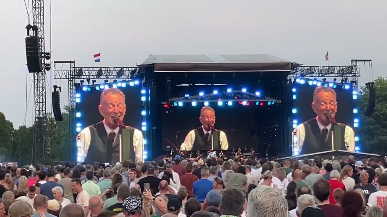 Bruce Springsteen & the E-Street band - Thunder Road live @ Goffertpark Nijmegen 27-6-2024
