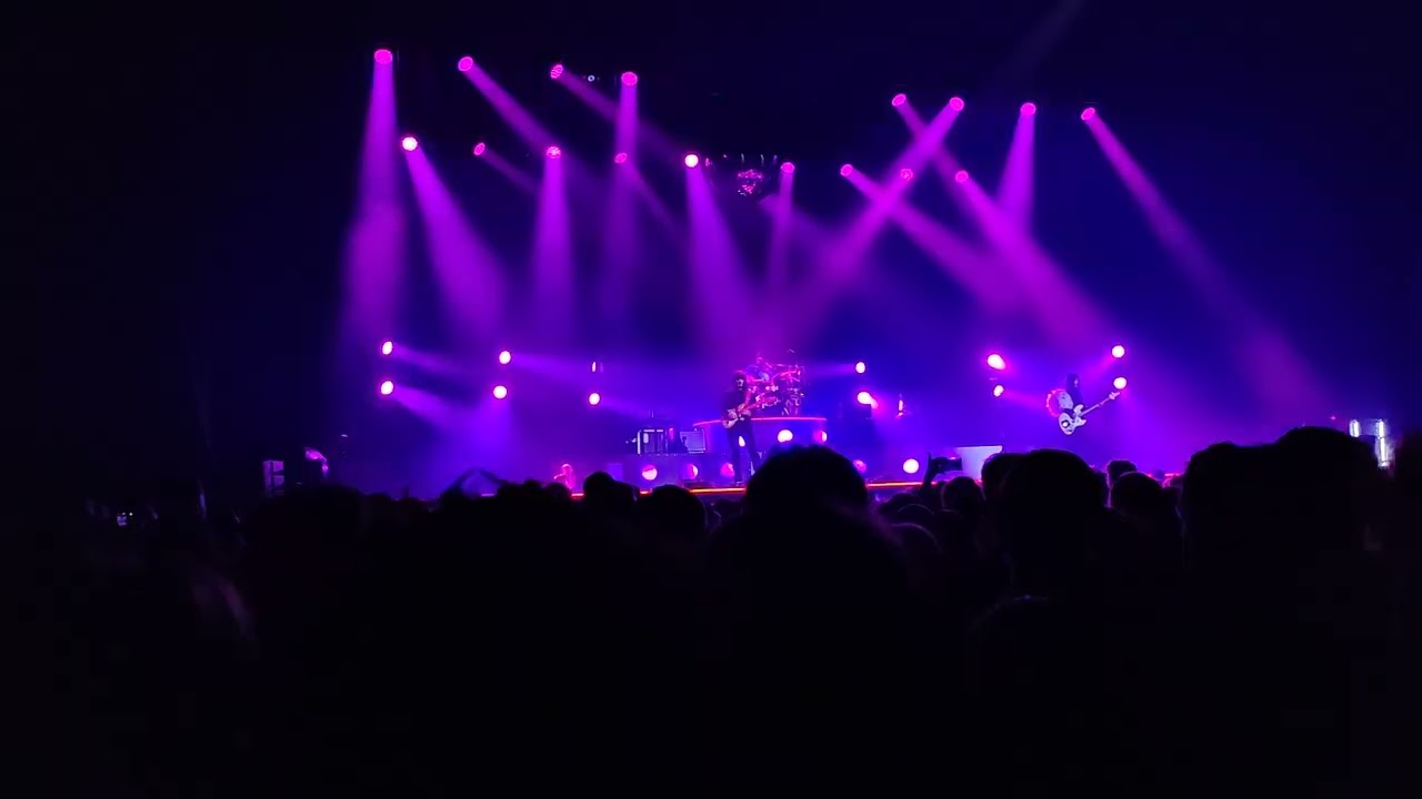Khruangbin Medley 12-4-2022 AFAS Live