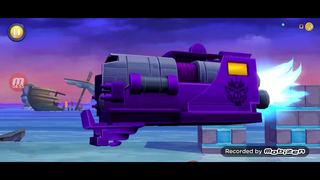 Свиньи повержены в игре Angry Birds Transformers 