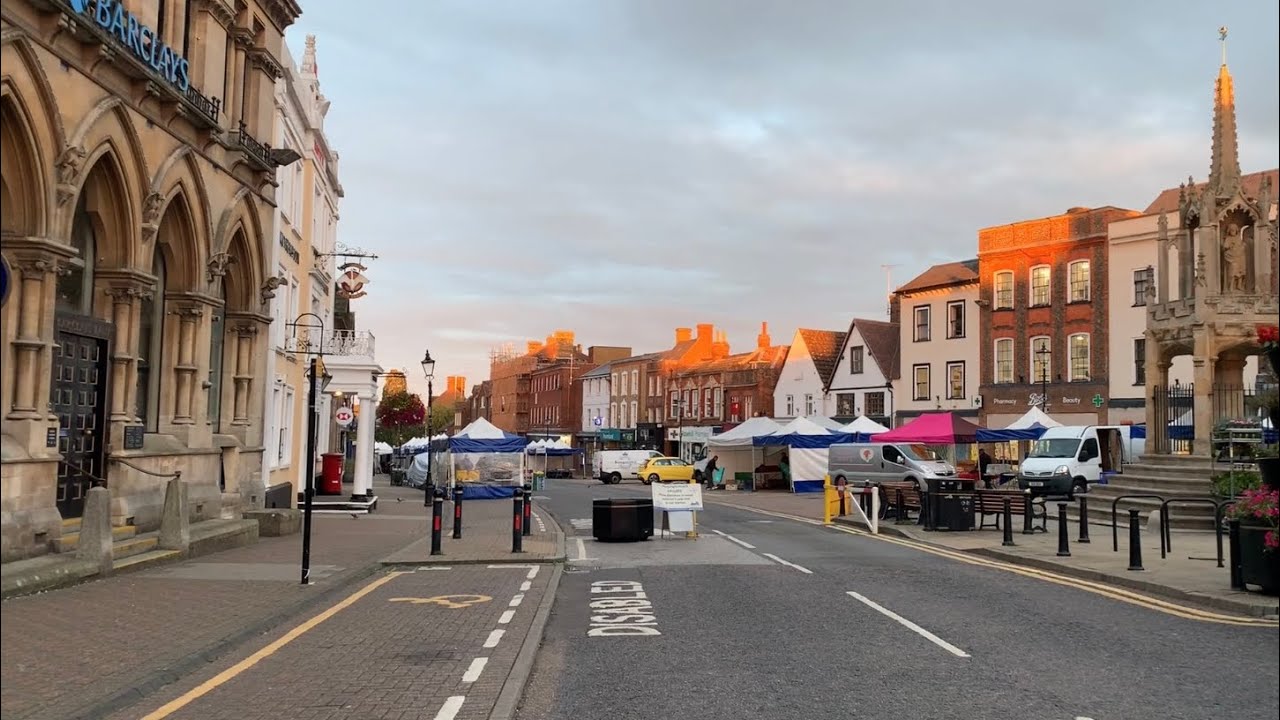 Leighton Buzzard Town Centre - An Early Morning Walk - Bedfordshire England