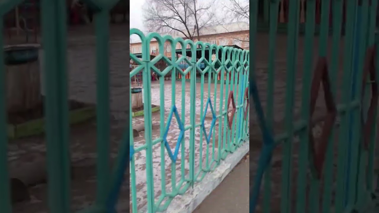ЧЕРНОГОРСК, ХАКАСИЯ. ПРОГУЛКА ПО СТАРОМУ МИКРОРАЙОНУ ГОРОДА. 12.12.2025 г.
