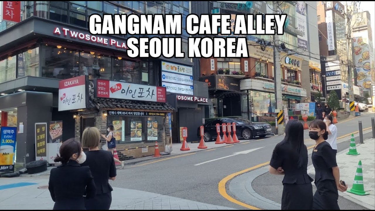 [4K] 🇰🇷🇨🇦 Seoul Walks - Gangnam Station Cafe Street Food Alley Walking Tour | Seoul Korea