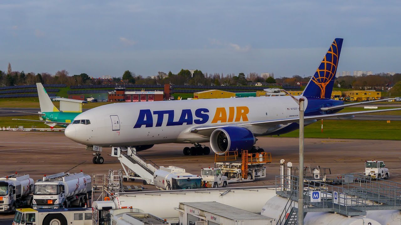 Birmingham Airport (BHX) 21 - Arrivals and Departures