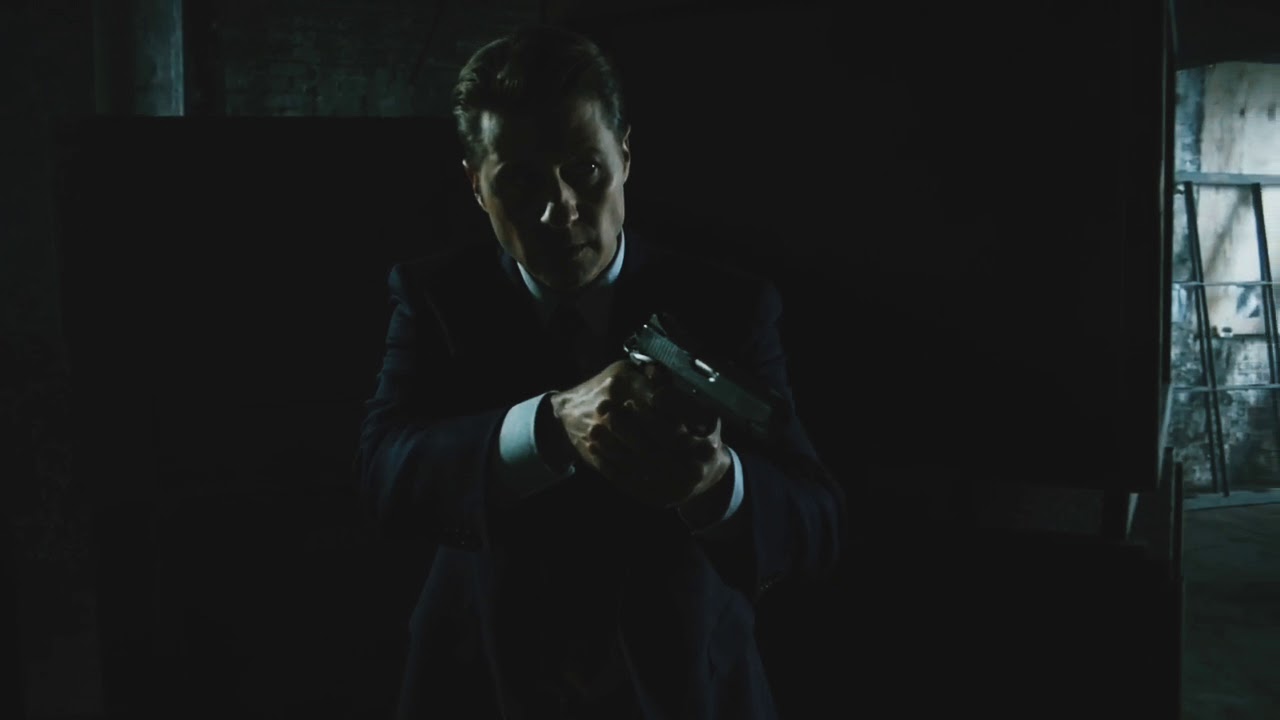 Jim Gordon faces Batman in Gotham S05E12 Finale