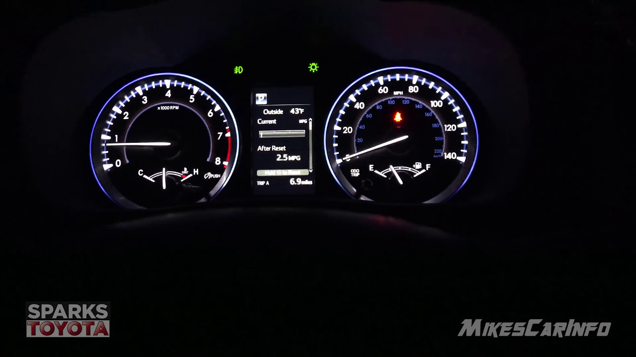 👉 AT NIGHT: 2017 Toyota Highlander Limited