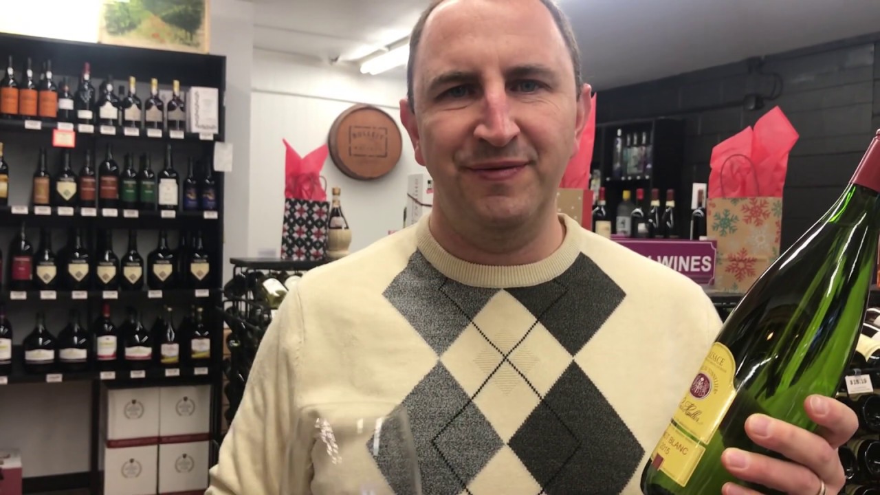 Louis Hauller Pinot Blanc | One Minute of Wine Episode #403