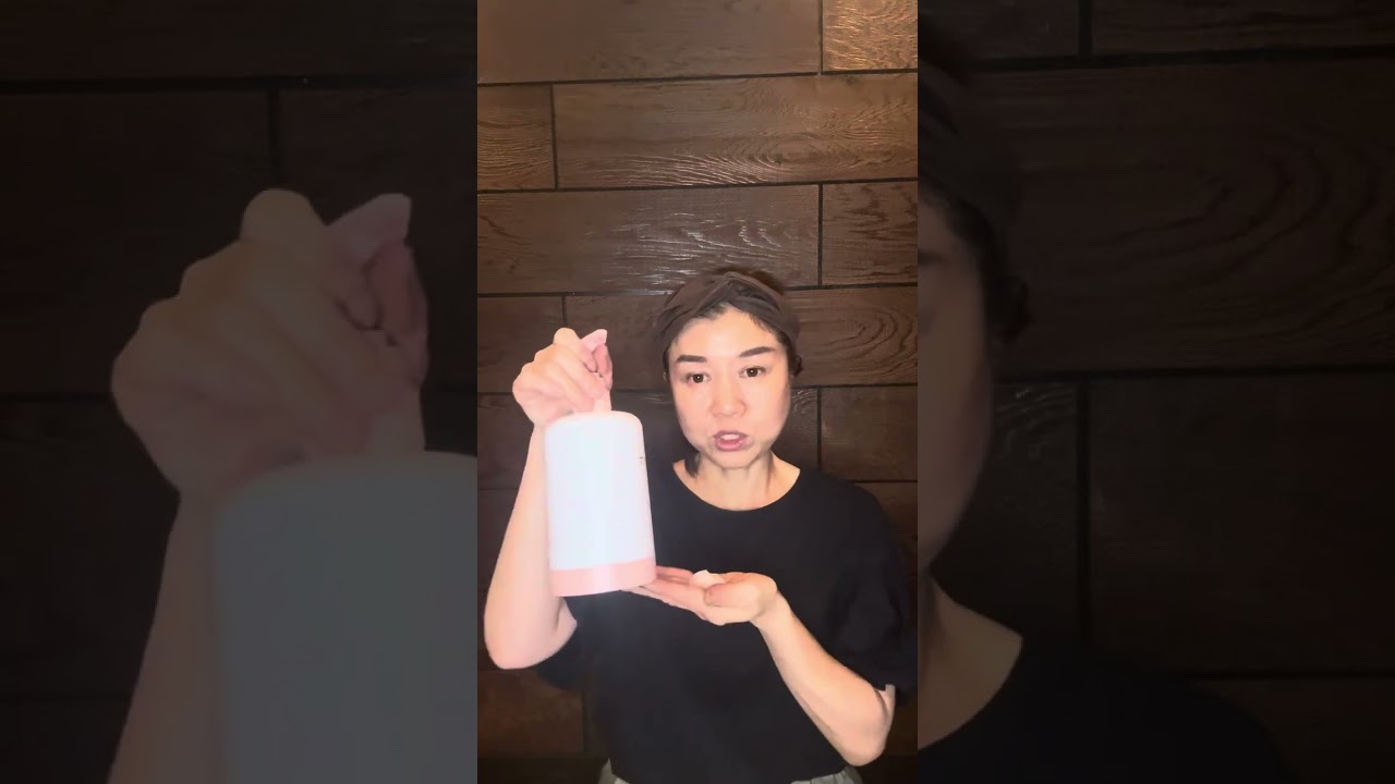 くみさん愛用のエバメールゲルクリームでクレンジング